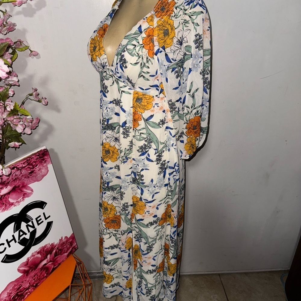 Dress size small - Picture 4 of 8